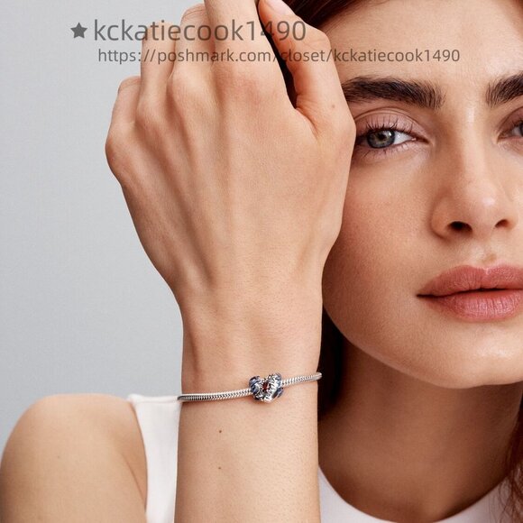 Pandora Stranger Things Glow-in-the-dark Heart Charm - Picture 6 of 7